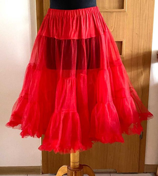 Halka tiulowa pin-up czerwona