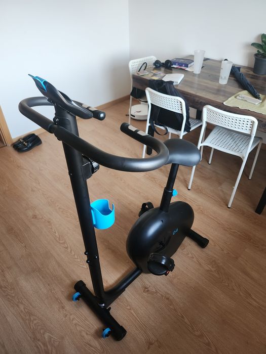 bicicleta estática essencial EB 120 domyos