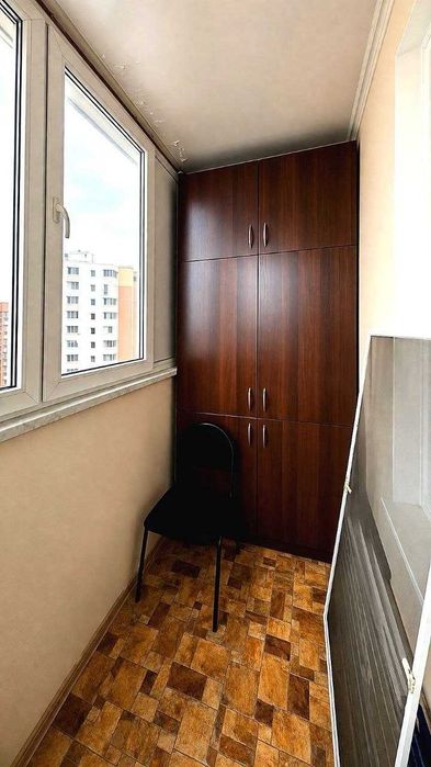Простора 1 кімнатна квартира Райдужний, Таїрова.