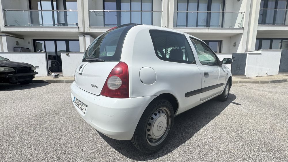 Renault Clio 1.9D 08/2000