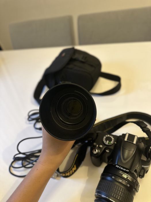 Nikon D3000 com todos os acessorios