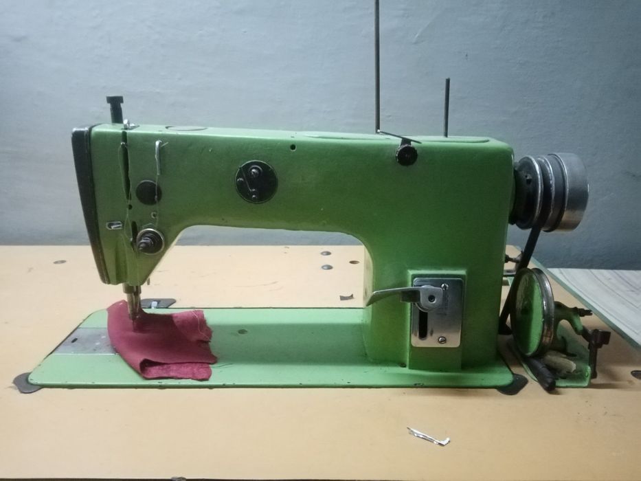 Швейна машинка 1022