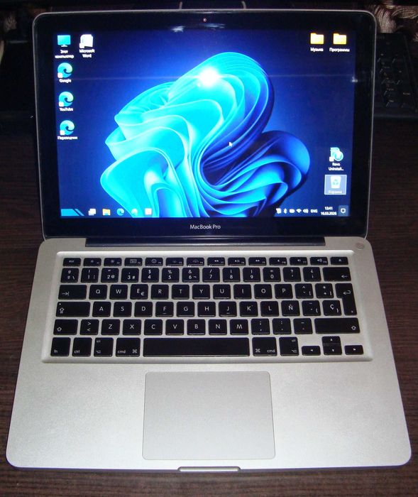 Apple macbook pro 5.5 13.3'' Core 2 Duo 2.26GHz/ RAM 4GB/HDD 320G