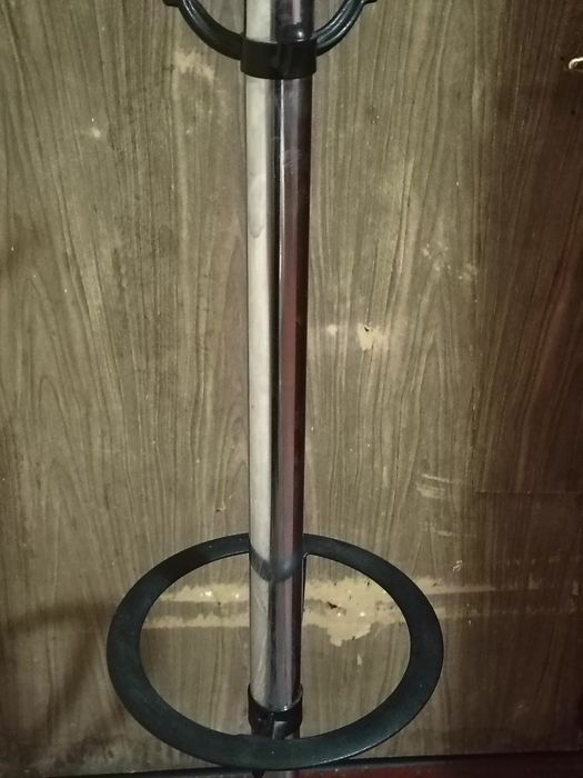 Вішалка -стійка для дома та офісу