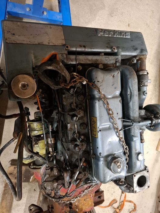 Sprzedam silnik Perkins 4 cylindrowy