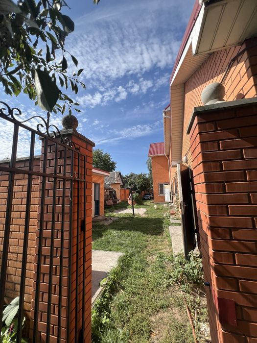 Продам сучасний будинок Софіівська Борщагівка Є можливість під бізнес