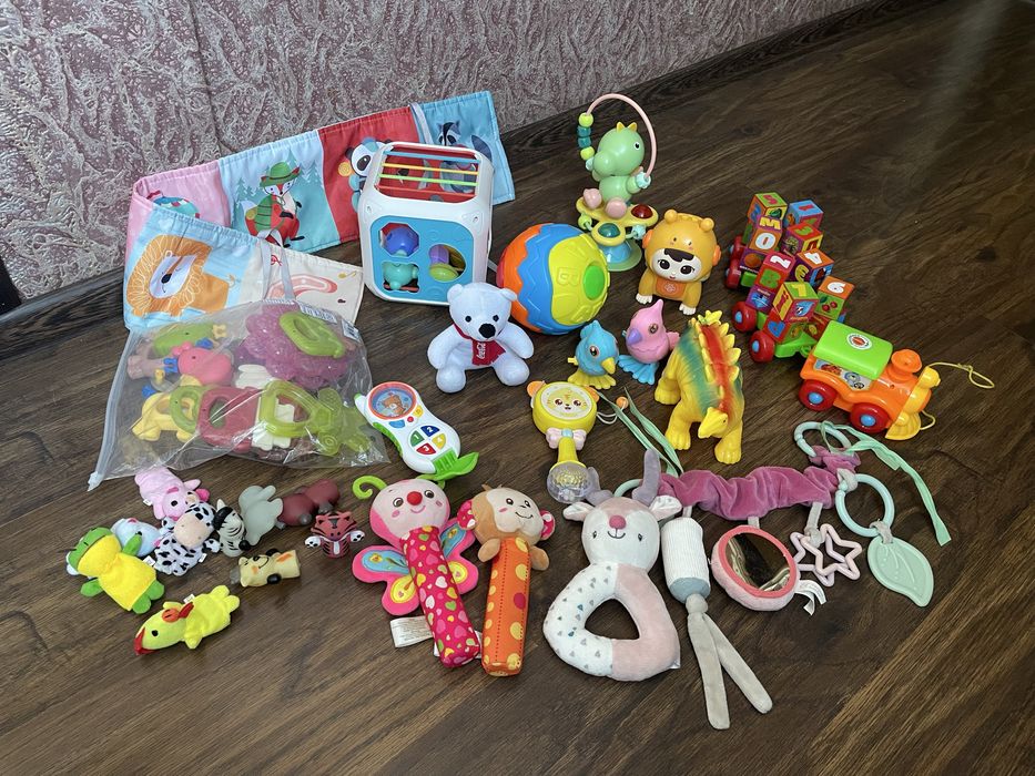 Набір дитячих Іграшок від +0 б/у