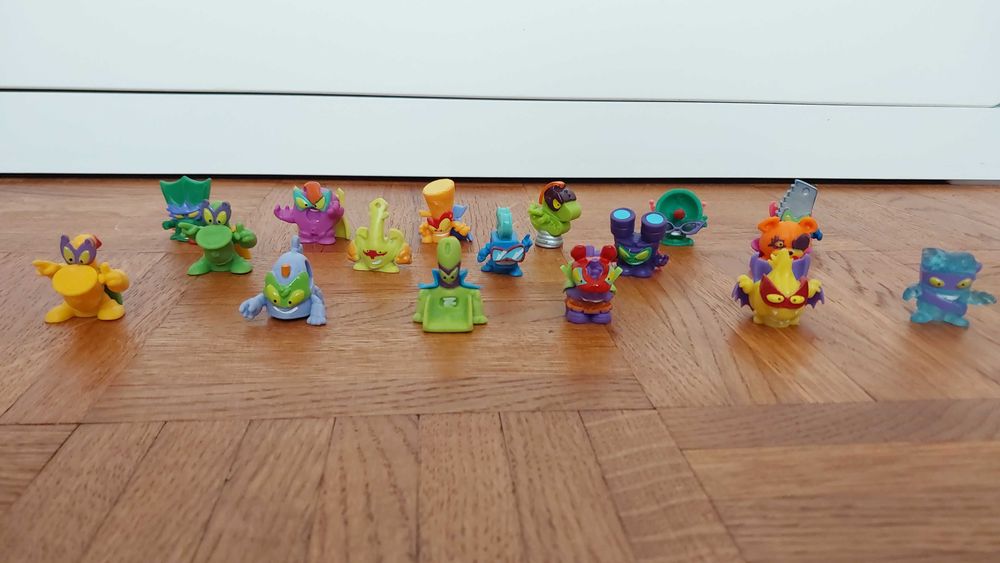Super Zings różne figurki