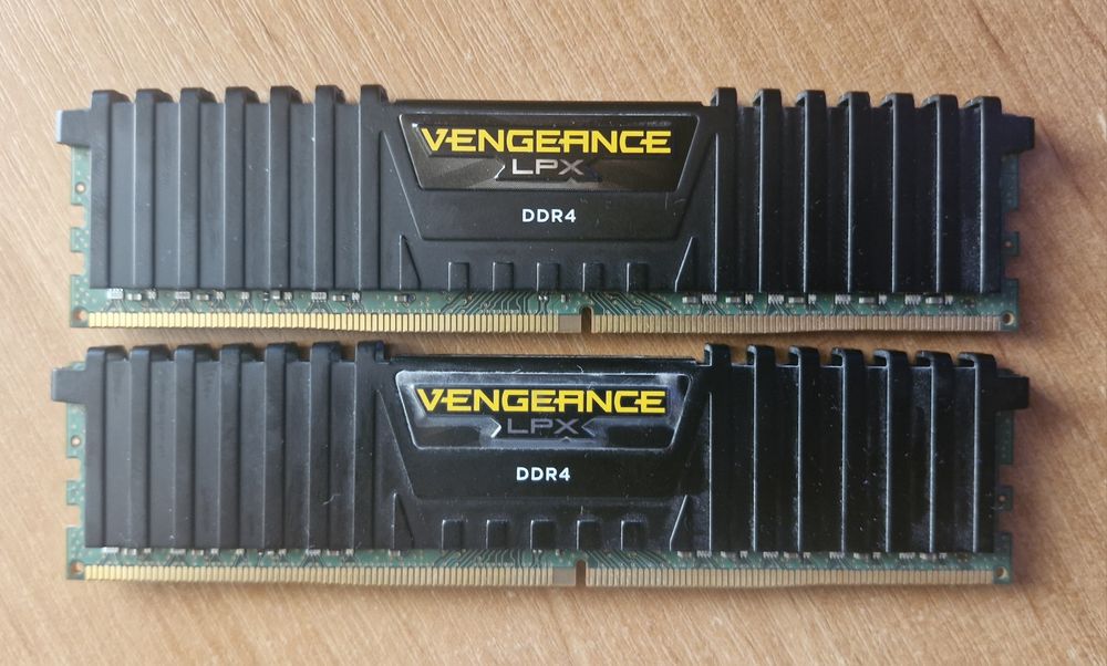 Ram DDR4 Corsair 32GB (2x16GB)Vengeance 3000MHz