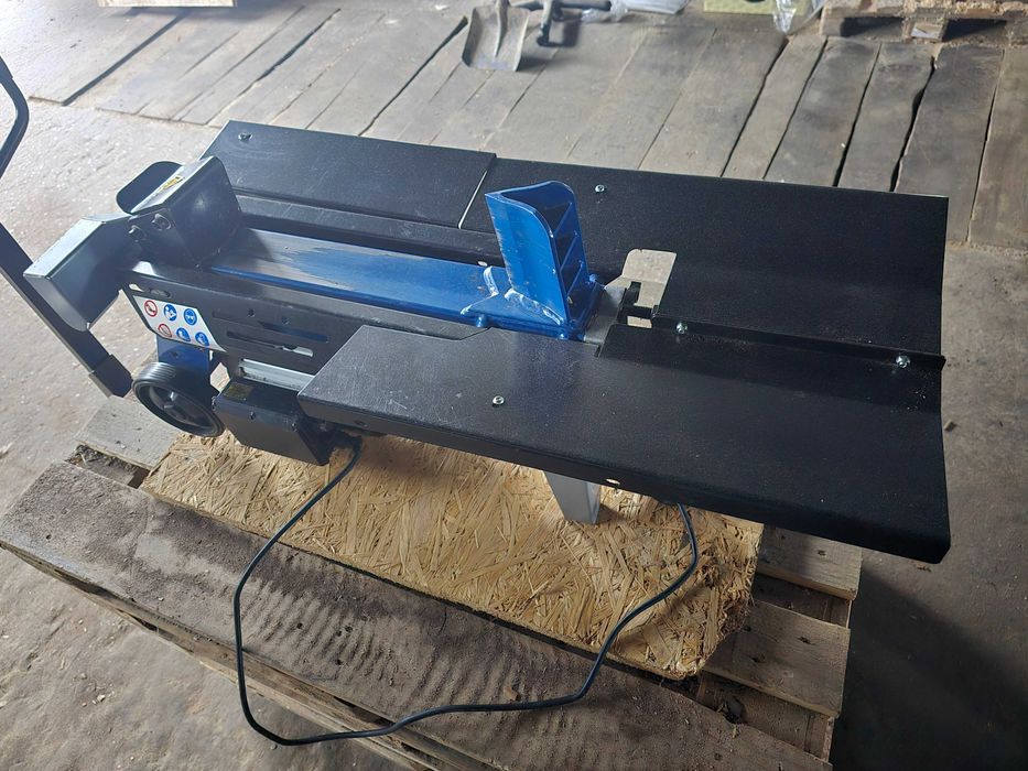 Łupiarka do drewna wynajem 15T