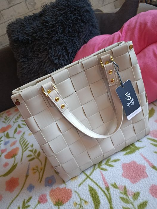 torebka handed by model: Charlotte BFC 700800