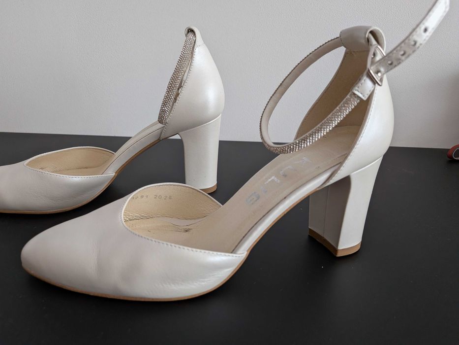 Buty ślubne sandały kulig rozmiar 37 kolor perłowy