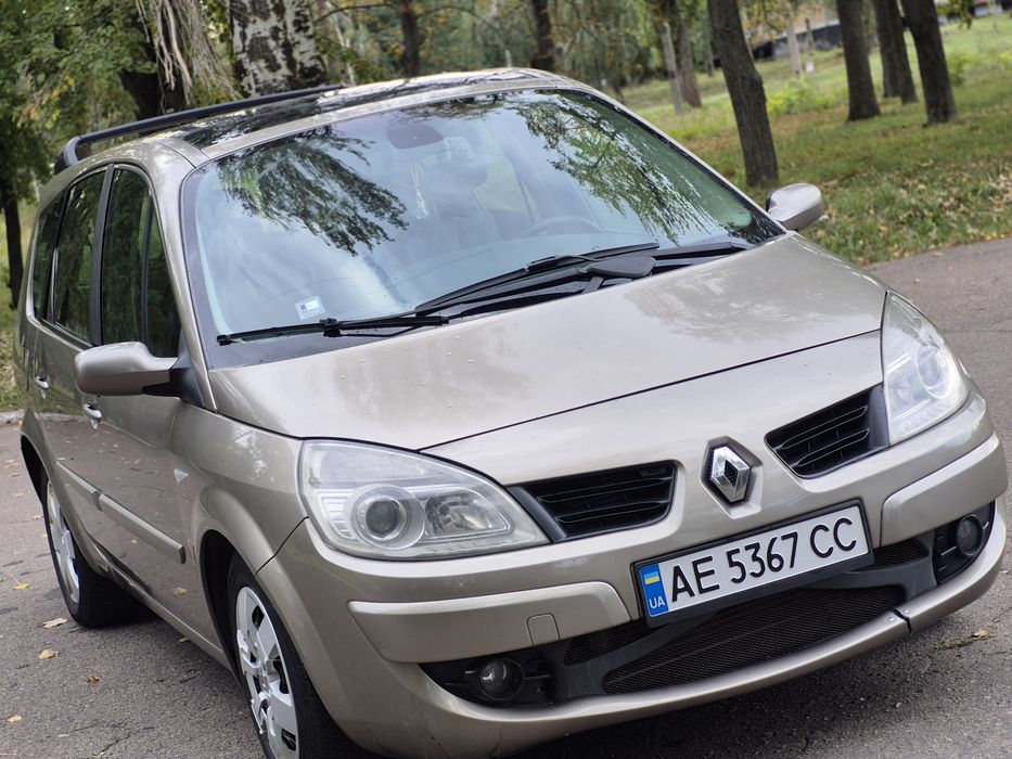Продам Renault Grand Scenic