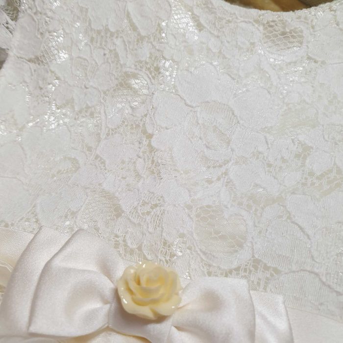 Нарядное  платье 3-5 лет в идеальном состоянии