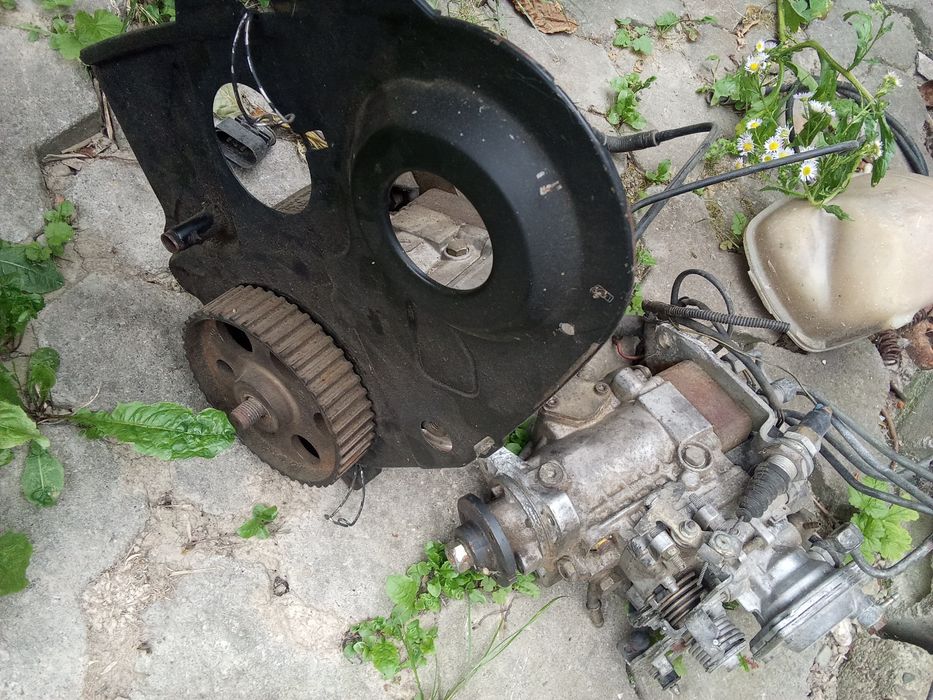 Головки до Ауді ,фольцваген,увз,Топлевна та інші запчастини двигуна