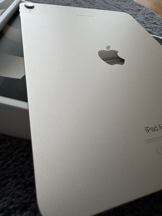 iPad Air (5th Generation) Wi-Fi, 256GB, jak nowy