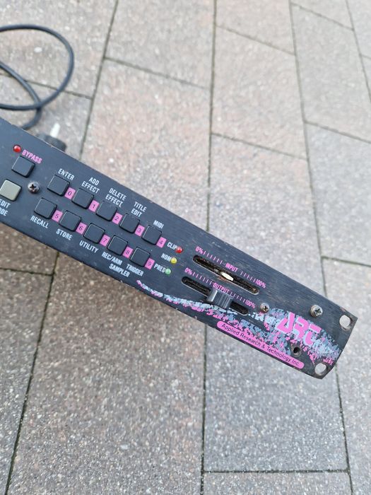 Pogłos ART Multiverb Alpha MIDI Rack