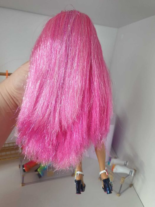Lalka modowa Rainbow high fashion studio ubranka wieszaki buty