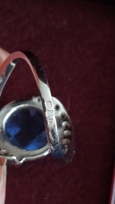 Anél de ouro branco