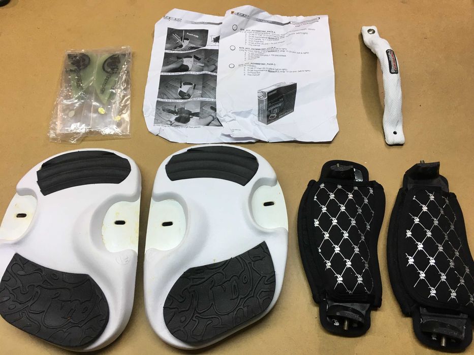 Straps e fins prancha Kitesurf RRD