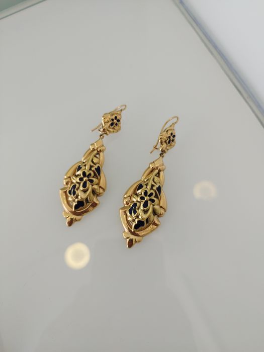 Brincos em ouro de 19,2kt