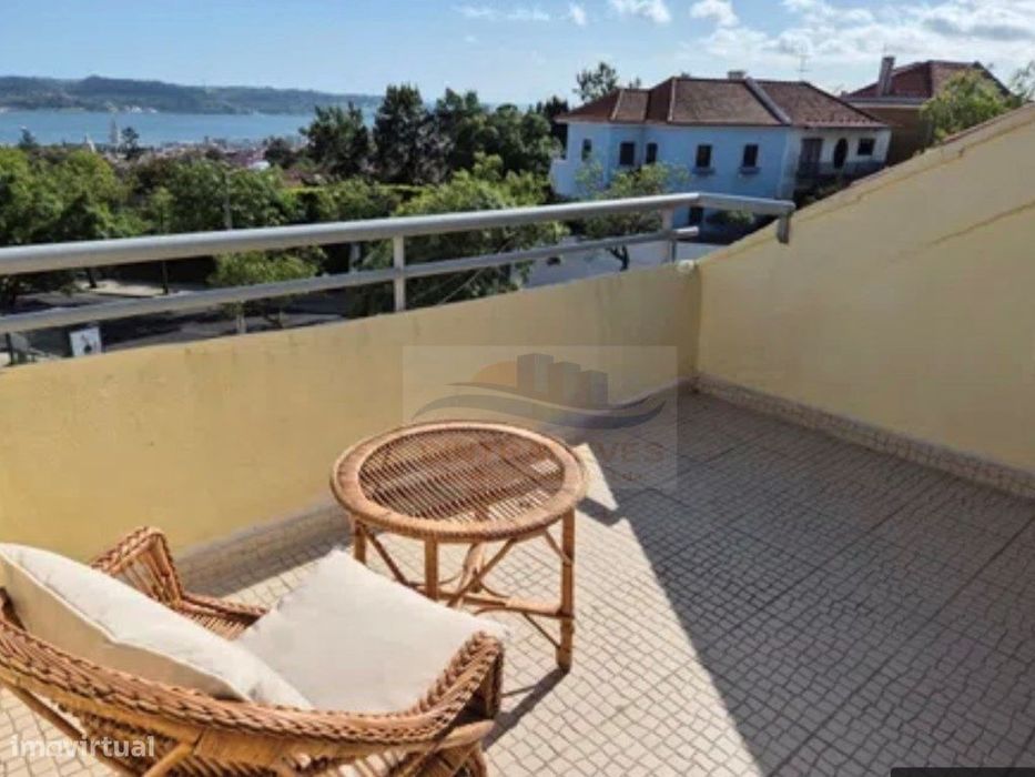 Moradia T4+1 com Terraço e Vista Panorâmica Rio Tejo | Alto da Ajud...