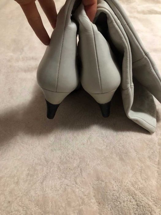 Сапоги  белые натуральная кожа фирмы GABOR