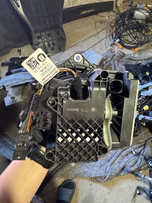 Камера заднього виду ID 3  ID 4 в зборі оригінал