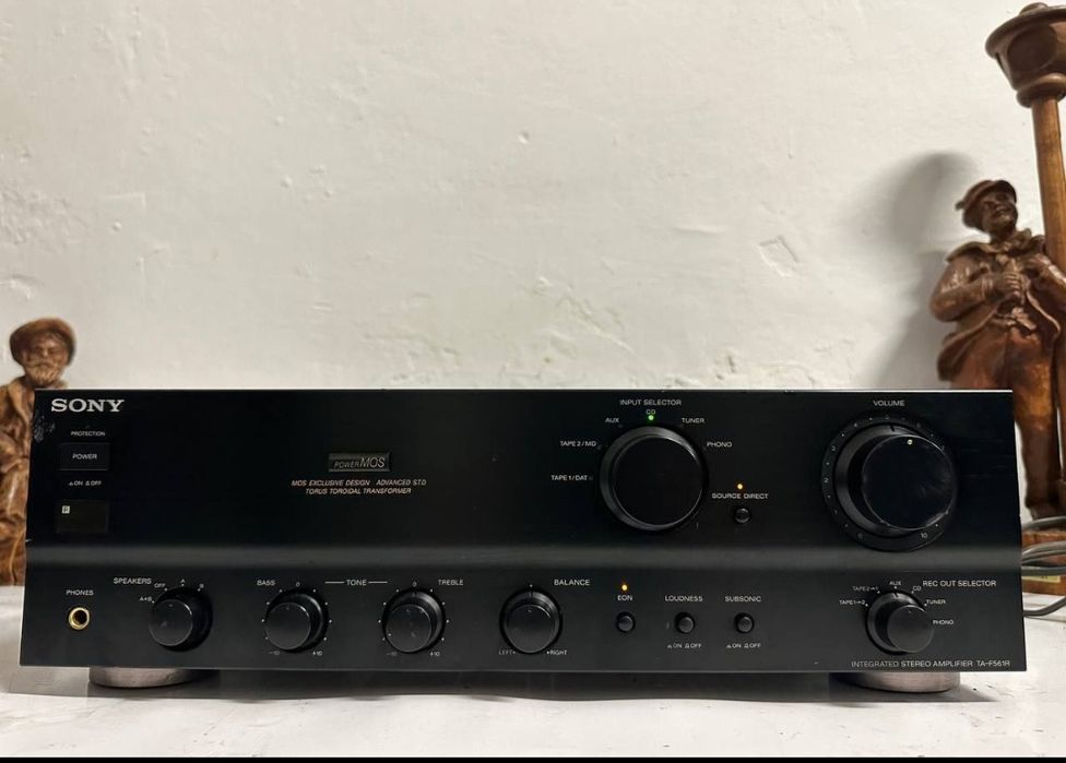 Wzmacniacz Sony TA-F 561 R. Made in Japan.