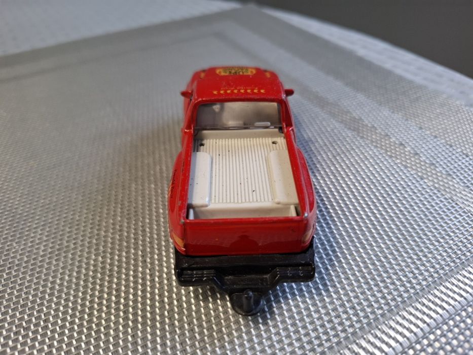 Model samochodu skala 1:43