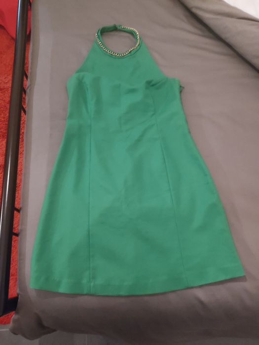 Vários vestidos cerimônia
