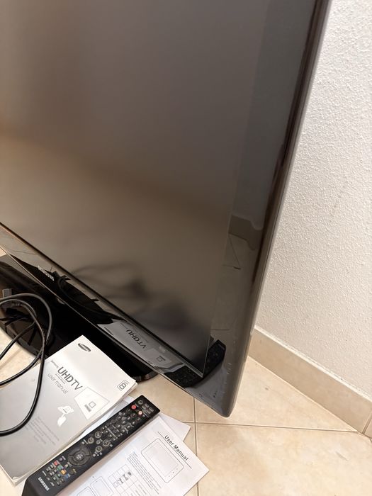 TV LCD Samsung 40” (modelo LE40R81B)