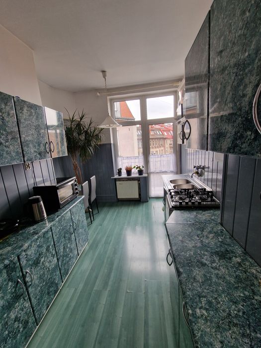 Wynajmę mieszkanie - 4 pokoje - 3 balkony - CENTRUM - WOLNE OD LUTEGO