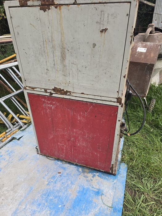 Maquina de enformar botas