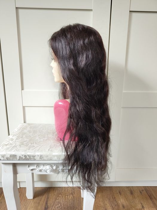 Piękna peruka naturalna lace front.