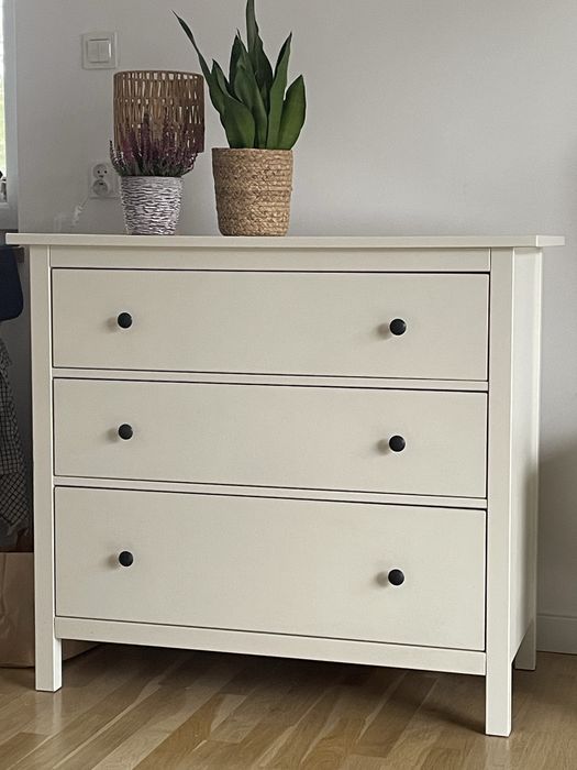 Komoda Hemnes IKEA