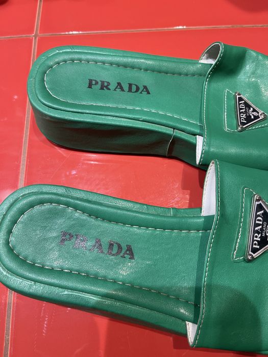 Uzywane klapki Prada