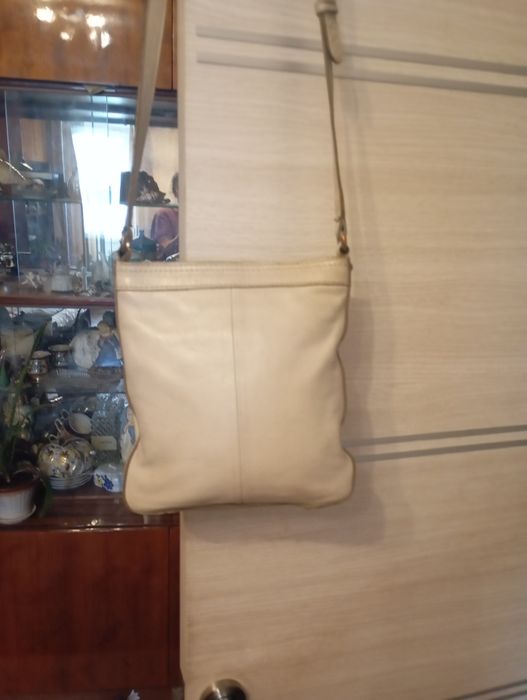 Сумочка шкіряна.