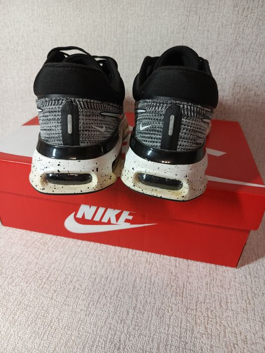 Кросівки Nike Air max React • Розмір 40 ( 25.5 см)