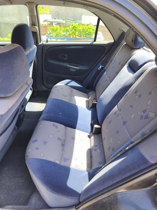 Mitsubishi Carisma 1.9 TD usado