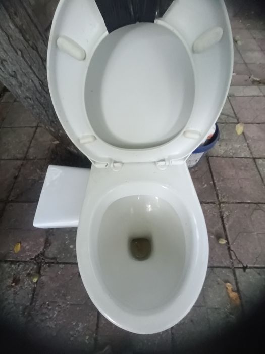 Унитаз з бачком бу