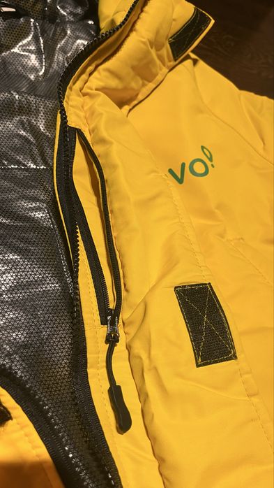 Зимова куртка Glovo