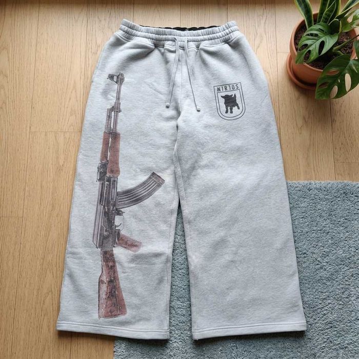 Спортивні штани з принтом автомат широкі сірі спортивки archive baggy