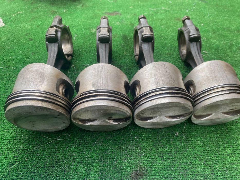 ПОШТУЧНО Поршня Ваз 2108 21083 1,3 1,5 1,6 8кл Стандарт А1 з шатунами