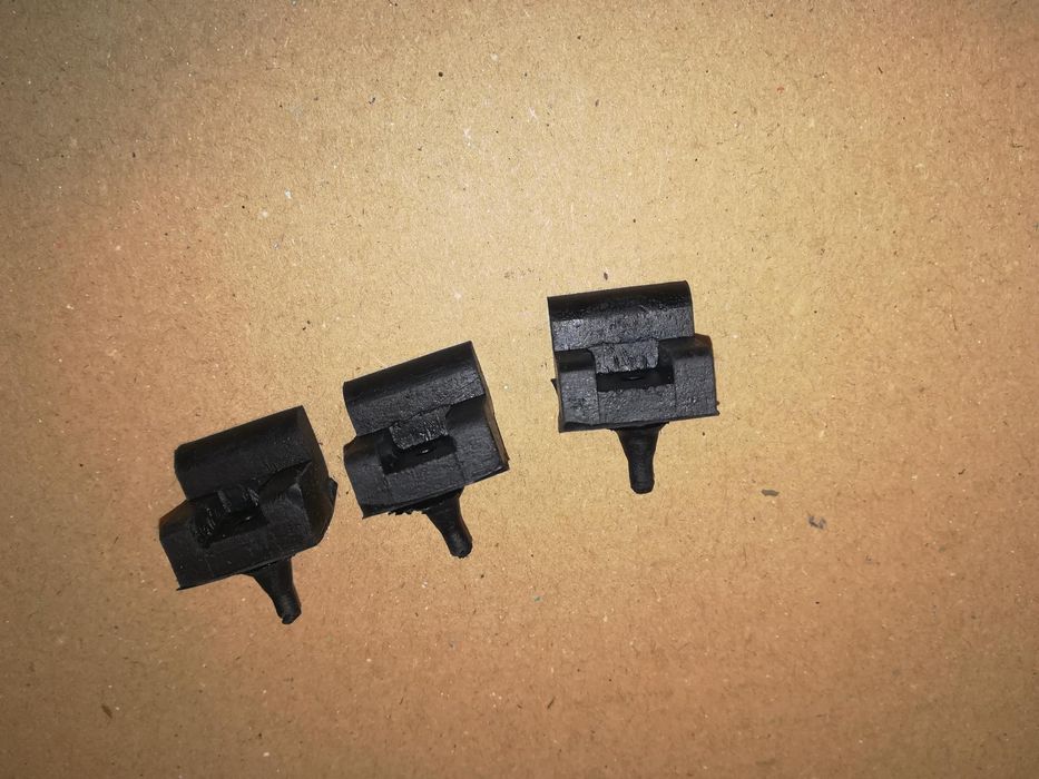 Fiat 126p gumki klapy silnika 3 sztuki nowe
