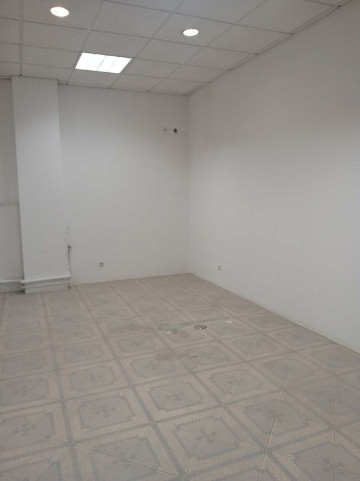 Arrendam-se lojas em Vialonga