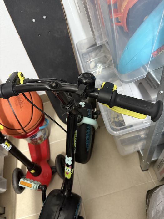 Bicicleta de criança c rodas amoviveis