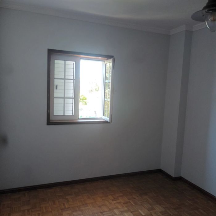 Arrendo andar moradia T2 em penhalonga