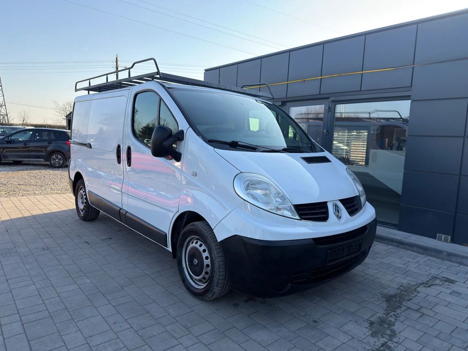 Renault Trafic 2.0 dCi limatyzacja Elektryczne Szyby Gwarancja  2.0 dCi Klimatyzacja Nawigacja Elektryczne Szyby Kredyt