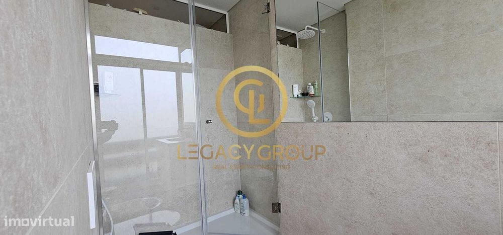 Apartamento Duplex T3 Renovado em Vilamoura